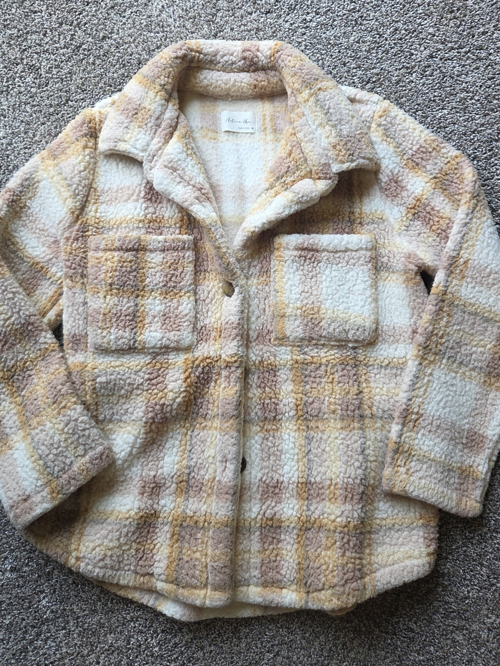 Active USA Plush Plaid Sherpa Jacket in Cream, Yellow & Tan